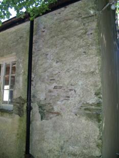 *West end of north-facing rear wall-r